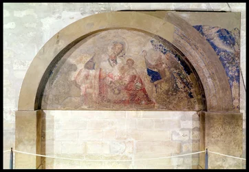 Tympanum föreställande Jungfrun av ödmjukhet med Kristusbarnet omgiven av änglar, 1341