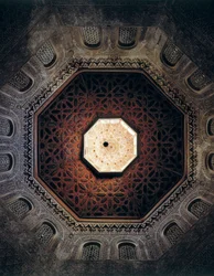 Taket på Madrasa i Granada, Spanien, byggt 1349 (foto)