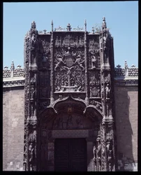 Gotisk konst Isabelin: Fasad av St. Gregory College (St. Gregory) 1488-1496 Valladolid, Spanien (Gotisk konst: Vy över Fasaden av St. Gregory College (St. Gregory) Valladolid Spanien