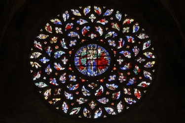 Rosfönster som visar Jungfruns antagande, c.1460