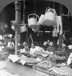 Butiker på en inhemsk marknad, Rangoon, Burma, 1908