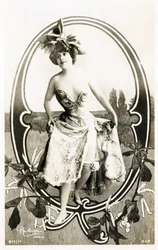 F : Marcelle Yrven , fransk skådespelerska - Teatrar : Palais Royal , Folies dramatiques, Paris - Alfabetet i vykort