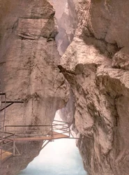 Aare Gorge, nära Meiringen, Schweiz, pub. c.1900