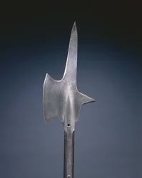 Hellebard (stål och trä)