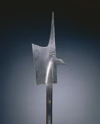 Hellebard, ca 1480-1500 (stål och trä)
