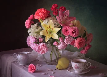Classic Bloom and Tea