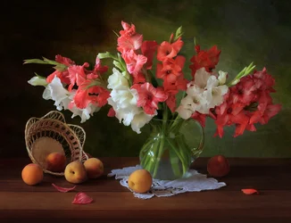 Sommargladioler och persikor