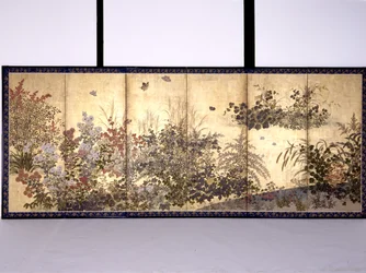 Blommor och fjärilar (bläck, färg och bladguld på papper)