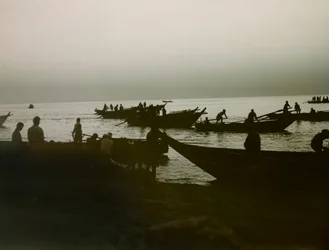 Japansk fiskare till havs, ca 1900 - 1915 (fotografi)