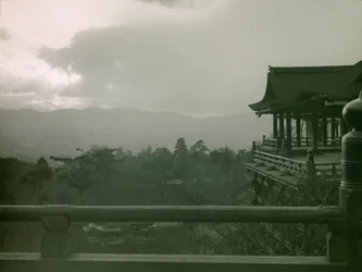 Kiyomizu-dera-templet i Kyoto, ca 1900 - 1915 (fotografi)