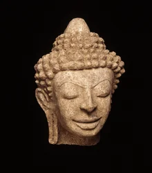 Buddha Head, från Chedi Chula Pathom, Davaravati Period (Satukko)