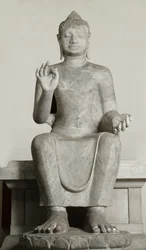 Jättebuddha, Dwaravati-skolan