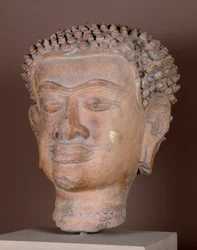 Chef för Buddha, Haripunjaya Kingdom (terrakotta)