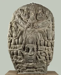 Stelae med Buddha och beundrande gudar, Davaravati-perioden