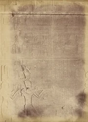 Närbild av hieroglyfiska inskriptioner (förmodligen av Temple of Edfu)