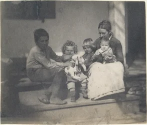 [Frances Crowell med oidentifierad pojke, Katie, James och Frances Crowell], 1890., 1890.