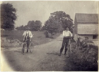 Samuel Murray och Benjamin Eakins på cyklar
