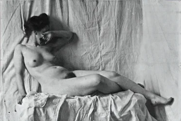 Oidentifierad modell, ca 1886-1892