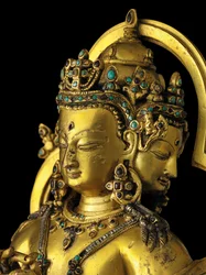 Figur av Vairochana, Densatil