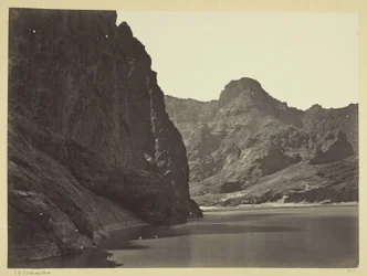 Black Cañon, Coloradofloden, vy nedströms nära läger 7. Utforskningar i Nevada och Arizona, expeditionen 1871. Löjtnant Geo. M. Wheeler, befälhavare.