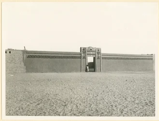 Tegelvägg, Allaqi, Egypten, fotografi av Ugo Monneret de Villard, cirka 1925