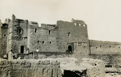 S:t Simeons kloster efter restaureringen, Aswan, Egypten, fotografi av Ugo Monneret de Villard