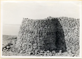Tornet i sydöstra hörnet, Sabagura, Egypten, fotografi av Ugo Monneret de Villard