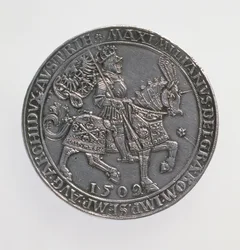 Kronungsdoppelguildiner (dubbelguldener) av kejsar Maximilian I (1493-1519), Myntverket i Antwerpen, återutgivning av ett mynt från 1509, 1517 (framsidan) (silver) (för baksidan se 168075)
