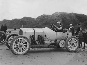 1908 Mercedes, A.W. Tate på Saltburn.