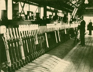 A Manual Box on the Great Western Main Line, Reading, 1930.