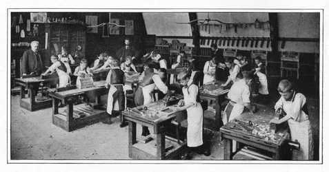 Ett manuellt träningscenter: träslöjd, London, c1900 1901