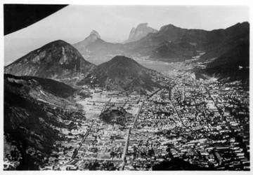 Flygfoto över Rio de Janeiro, Brasilien, från en zeppelinare, 1930 1933