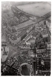 Flygfoto över Trafalgar Square, London, från en zeppelinare, 1931 1933