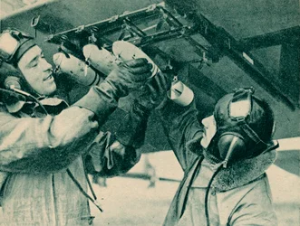 Luftobservatör som får bombträning, 1940