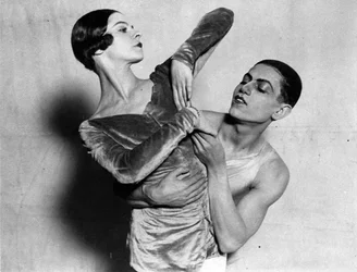 Alice Nikitina och Serge Lifar, ryska balettdansös, 1924