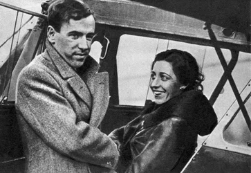 Amy Johnson, brittisk flygare, på väg till Kapstaden 1932.