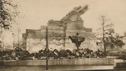 Ett tillägg till Londons monument: The Royal Regiment of Artillery Memorial, c1935.