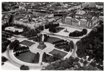 En flygvy över Konigsplatz, München, Tyskland, från en Zeppelin, c1931 1933