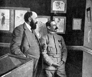 En utställning med konst av franska soldater som kämpar i Champagne, Frankrike, världskriget, 1915