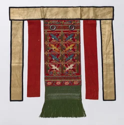 Baksida förkläde för den kungliga ceremoniella dräkten, sent 1800-tal-tidigt 1900-tal.