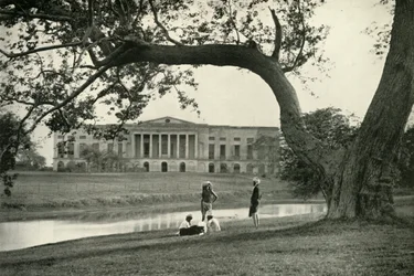 Barrackpore House, North Front, 1870, 1925.