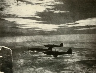 Slag som återvänder från en raid, 1939-1940, 1941.