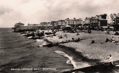 Strand, blickar västerut, Worthing, Sussex, 1935