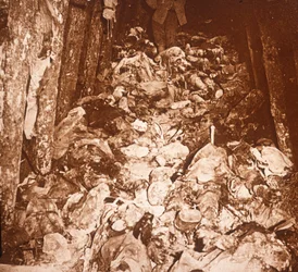 Kroppar i tunnlar under Mount Cornillet, Champagne, norra Frankrike, c1917