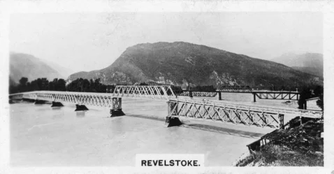 Bro över Columbia River, Revelstoke, British Columbia, Kanada, c1920-talet