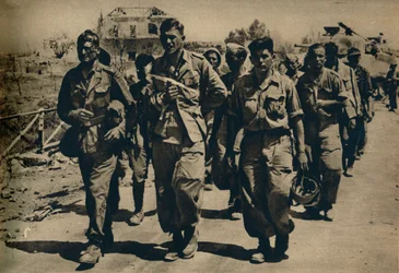 Brittiska fallskärmsjägare tog denna bron, 1943-44