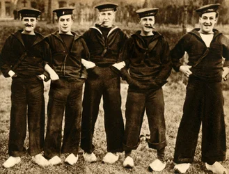 Brittiska sjömän i holländska träskor, första världskriget, 1914-1918, 1933.