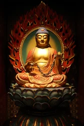 Buddha Tooth Relic Temple i Chinatown. Buddhastaty, 20160818, Singapore, Singapore