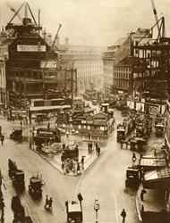 Byggnadsarbete vid Piccadilly Circus i London, 1926, 1935.