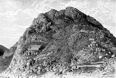 Inkas byggnader på Cerro De Las Carceles i Ollantaytambo, Peru, 1895